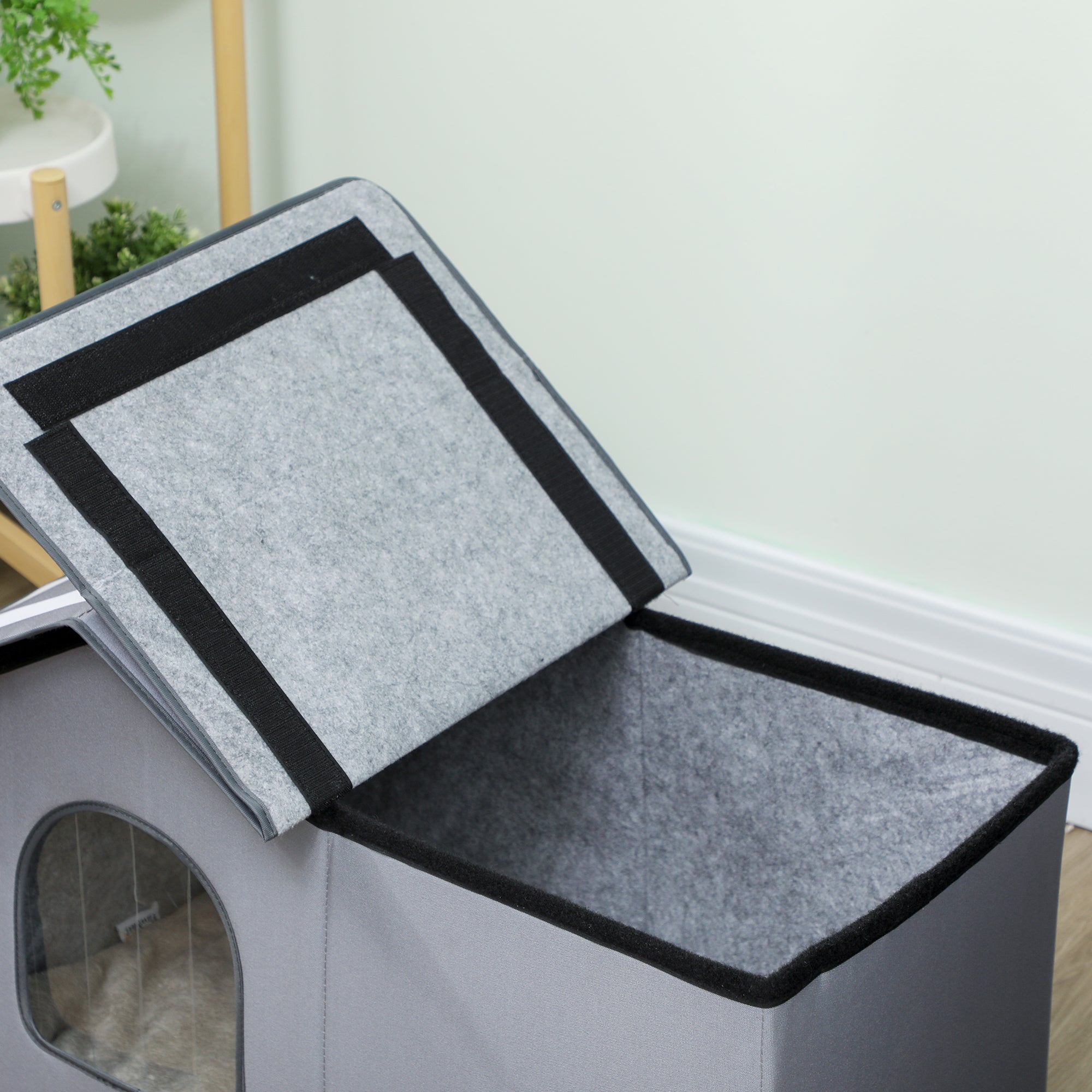 Kozy - Outdoor Cat House, Weatherproof Feral Cat Cave with Elevated Base and Cushion for Winter, Grey