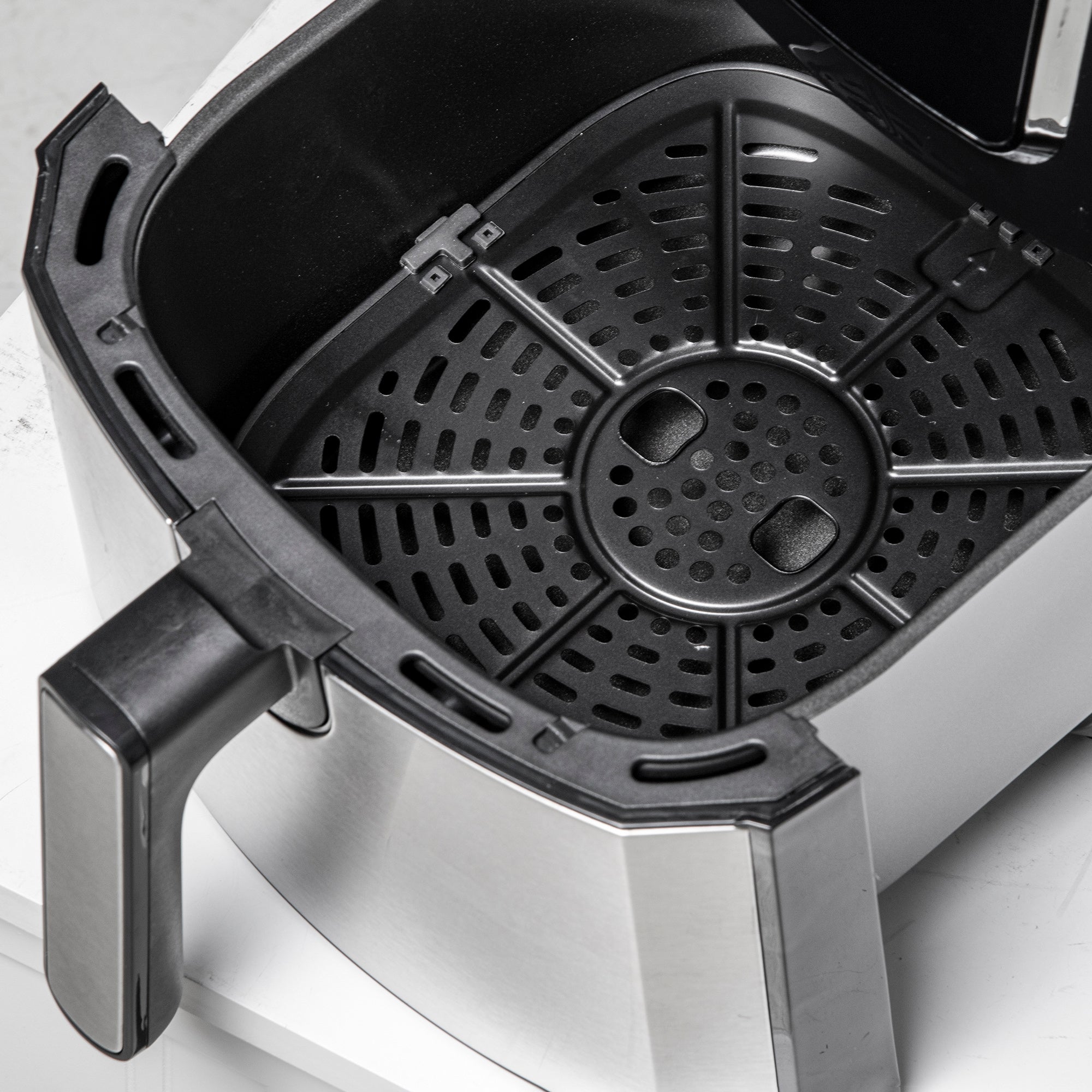 Kozy 6.5L Single Basket Air Fryer, 80-200°C Temperature, Black and Grey