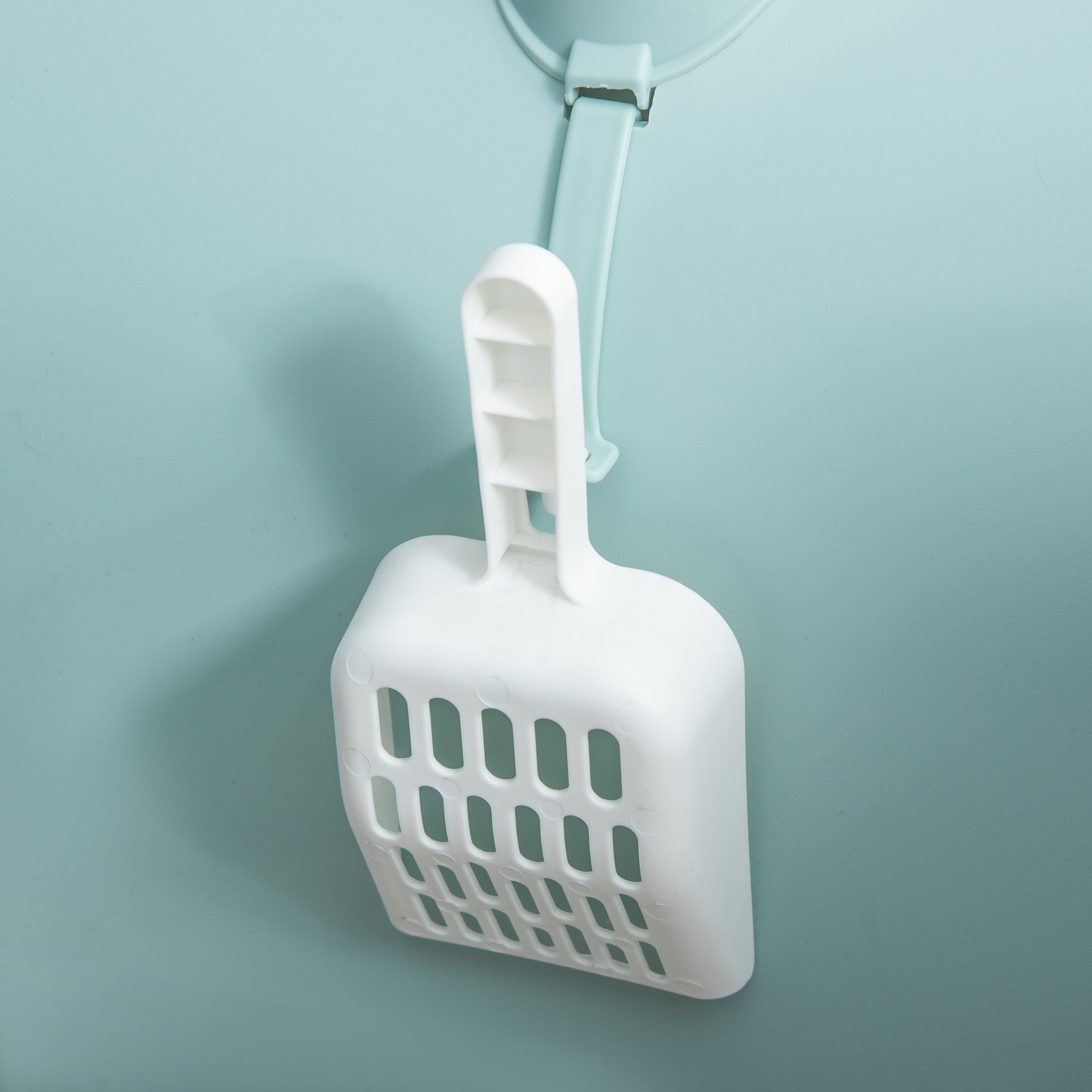 PawHut Hooded Cat Litter Box, Enclosed Kitten Litter Tray with Scoop, Filter & Flap Door, 43x44x47 cm, Green | Aosom UK