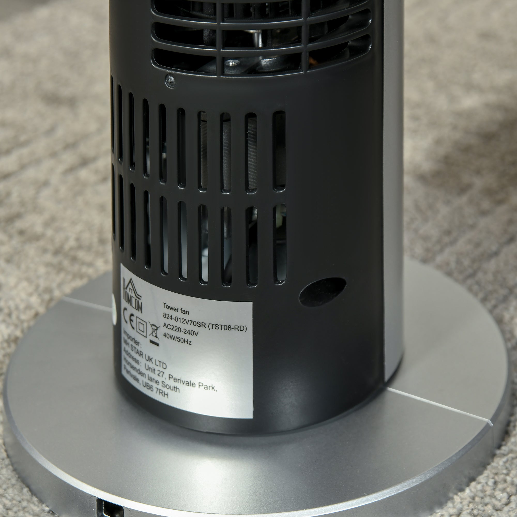 HOMCOM Oscillating Tower Fan, 3 Speeds, 3 Wind Modes, 40W with Remote Control, Timer, Quiet Operation, Silver, 78.5H cm