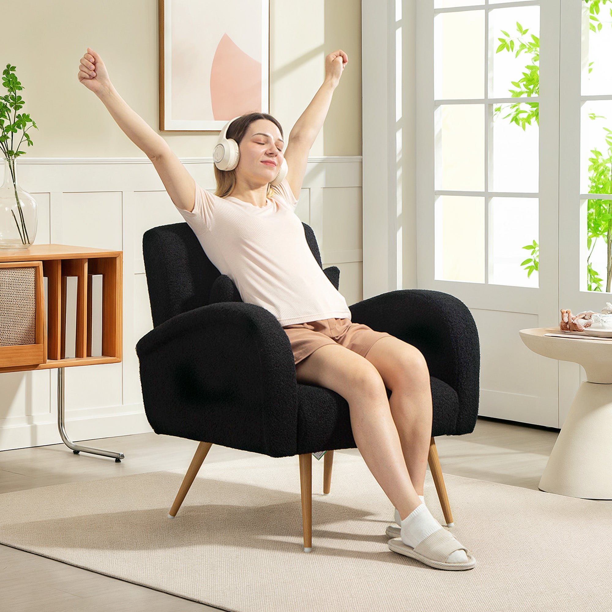 Kozy - Teddy Fleece Accent Chair - Black