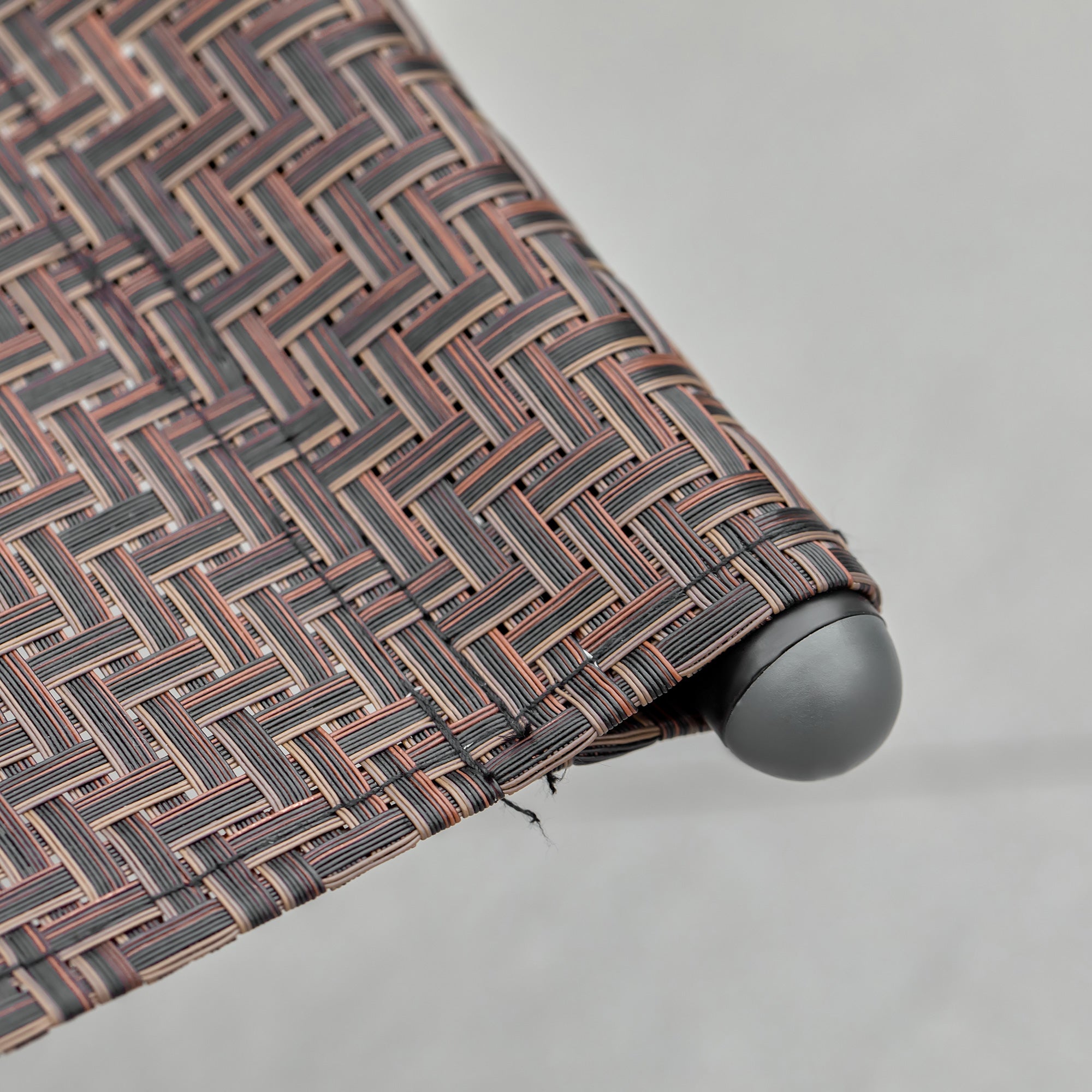 Kozy Zero Gravity Rocking Lounge Chair Rattan Effect Patio Rocking Chair w/ Removable Pillow Recliner Seat Breathable Texteline - Grey