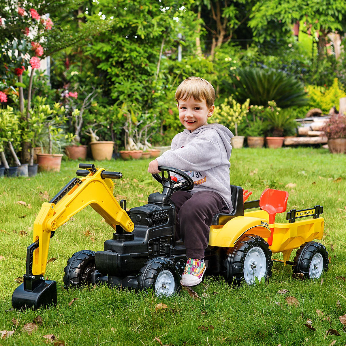 HOMCOM Ride-on Toy Pedal Digger Construction Car with Horn & Detachable Trailer, Yellow