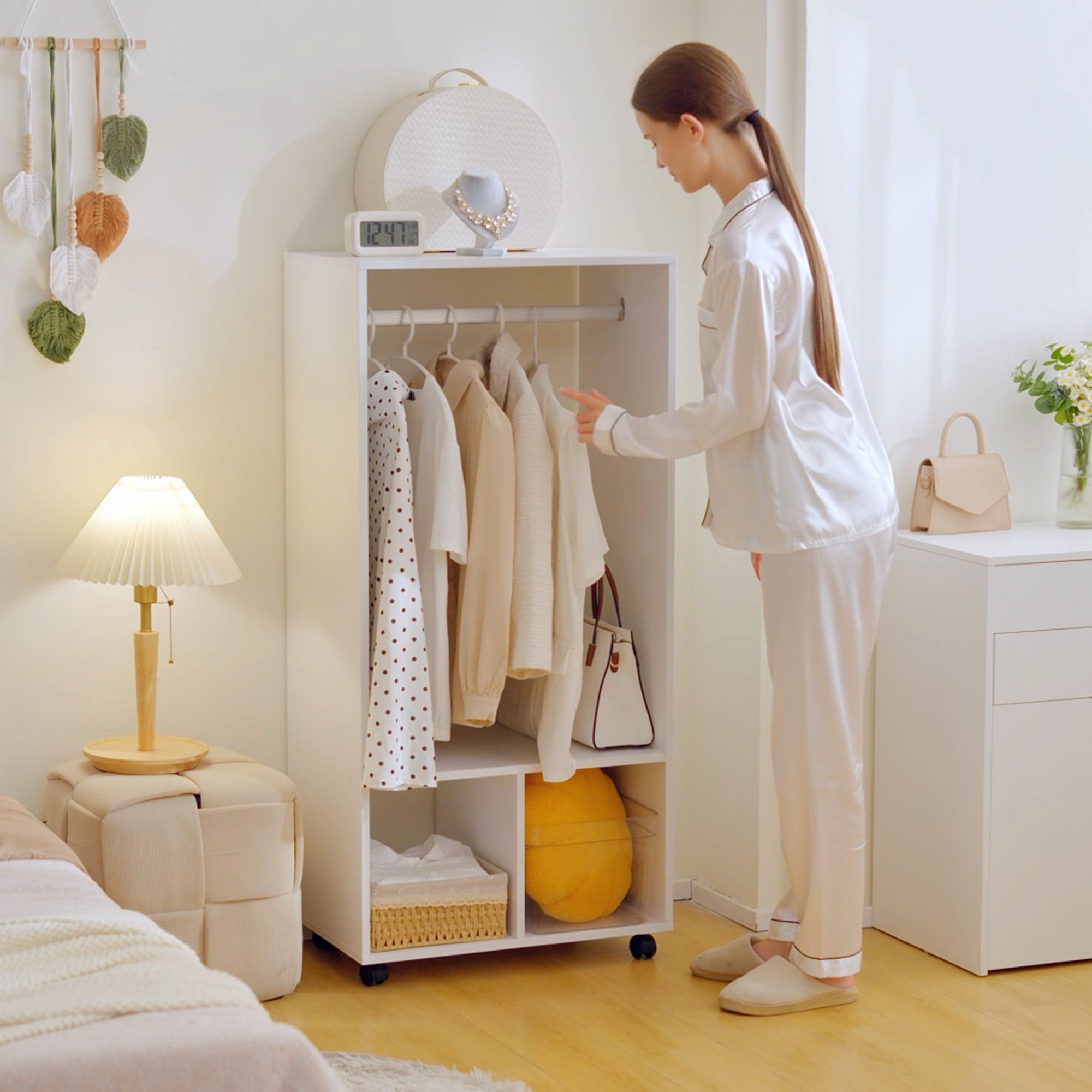 Kozy Open Wardrobe on Wheels, Bedroom Wardrobe with Clothes Hanging Rail, 2 Storage Shelves, Mobile Garment Rack for Cloakroom, Hallway, White