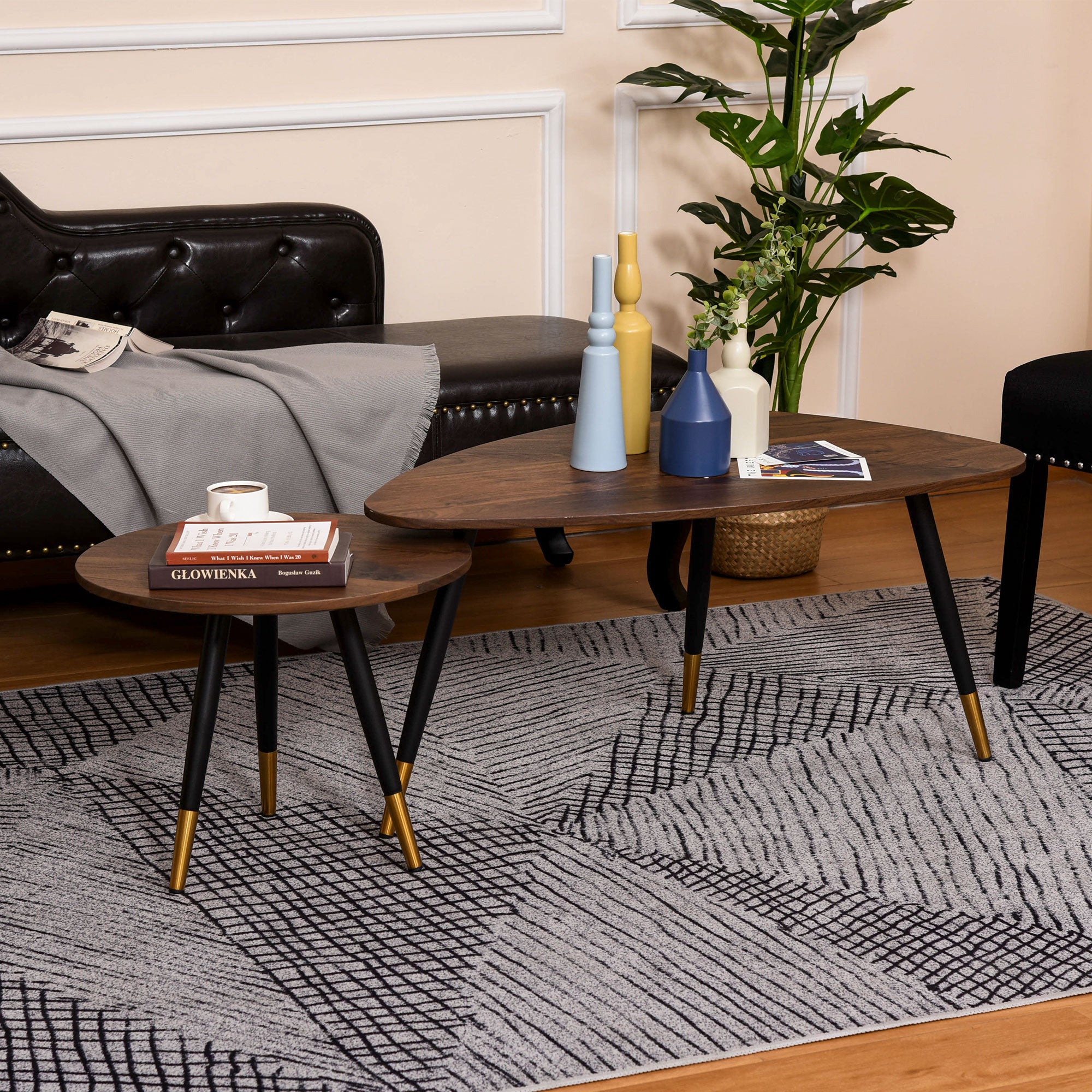 Kozy Set of Two Scandinavian-Style Coffee Tables - Walnut