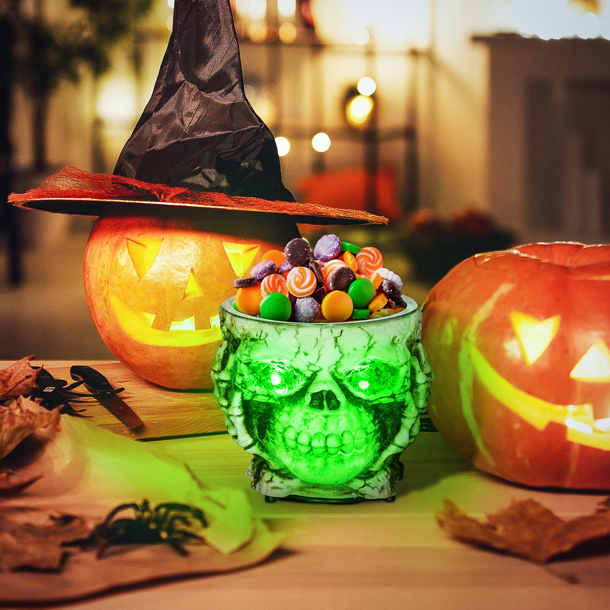 Kozy - 14cm 5.5" Skeleton Candy Bowl Outdoor Halloween Decoration, Halloween Prop with Sound Activated, Light Up Eyes, Sound Effects for Haunted House