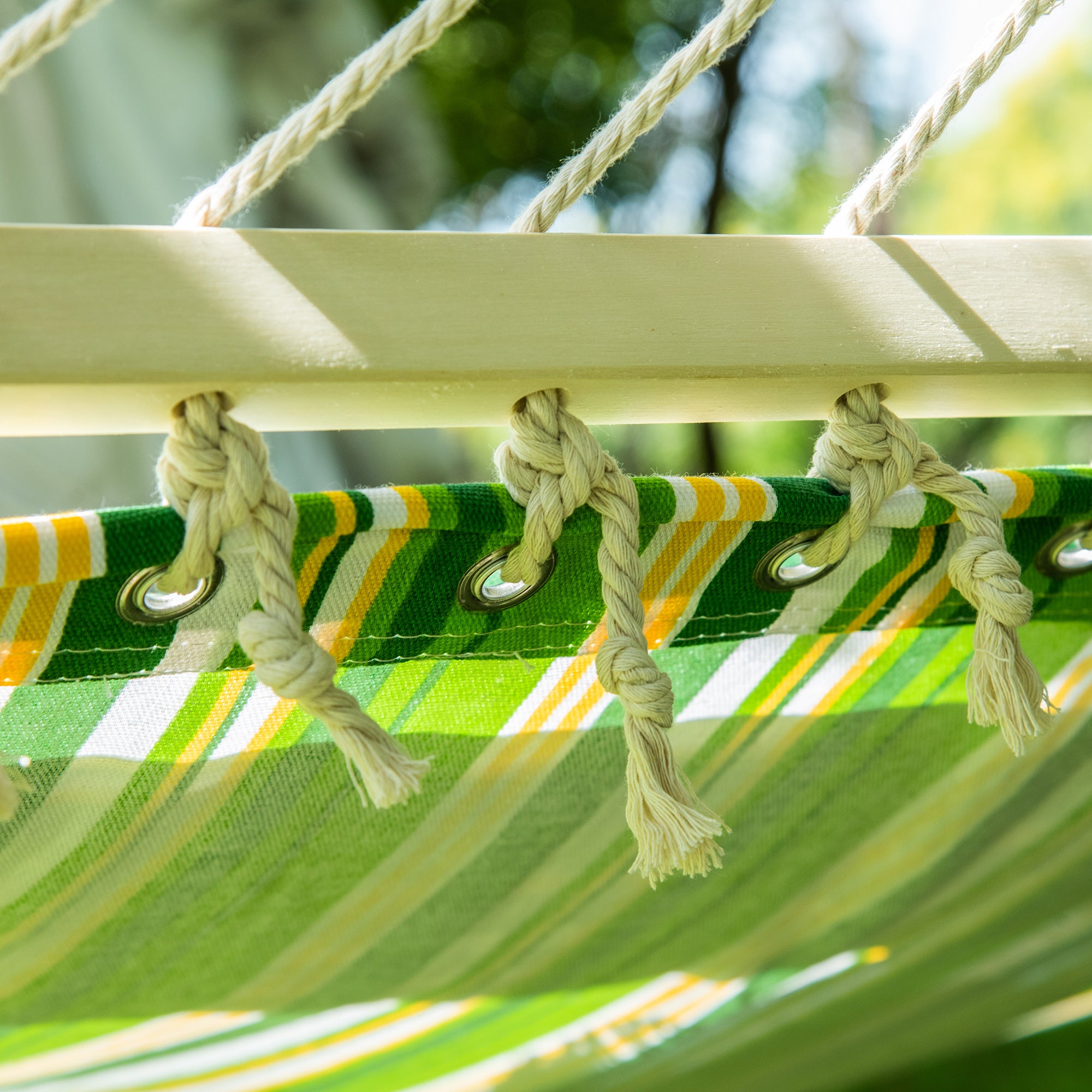 Outsunny Striped Hammock with Pillow, Outdoor Garden Camping Swing Bed, 188L x 140W cm, Blue and White Stripe