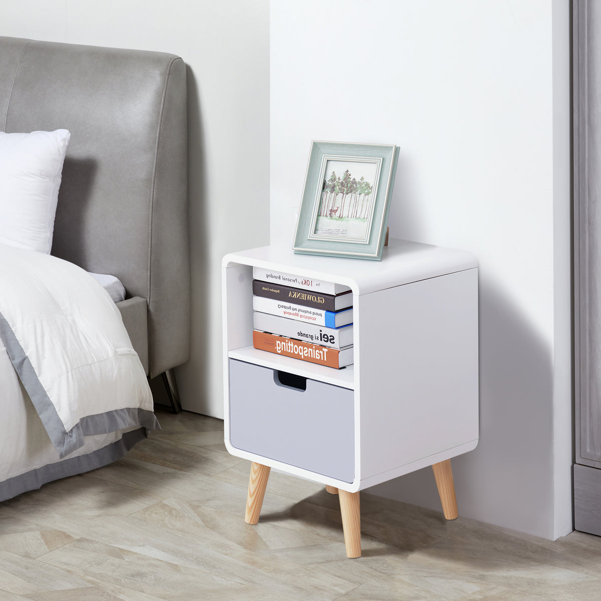 HOMCOM Bedside Cabinet in Scandinavian Design, Storage Nightstand with Drawer, White/Grey/Natural, 40Lx38Wx58H cm