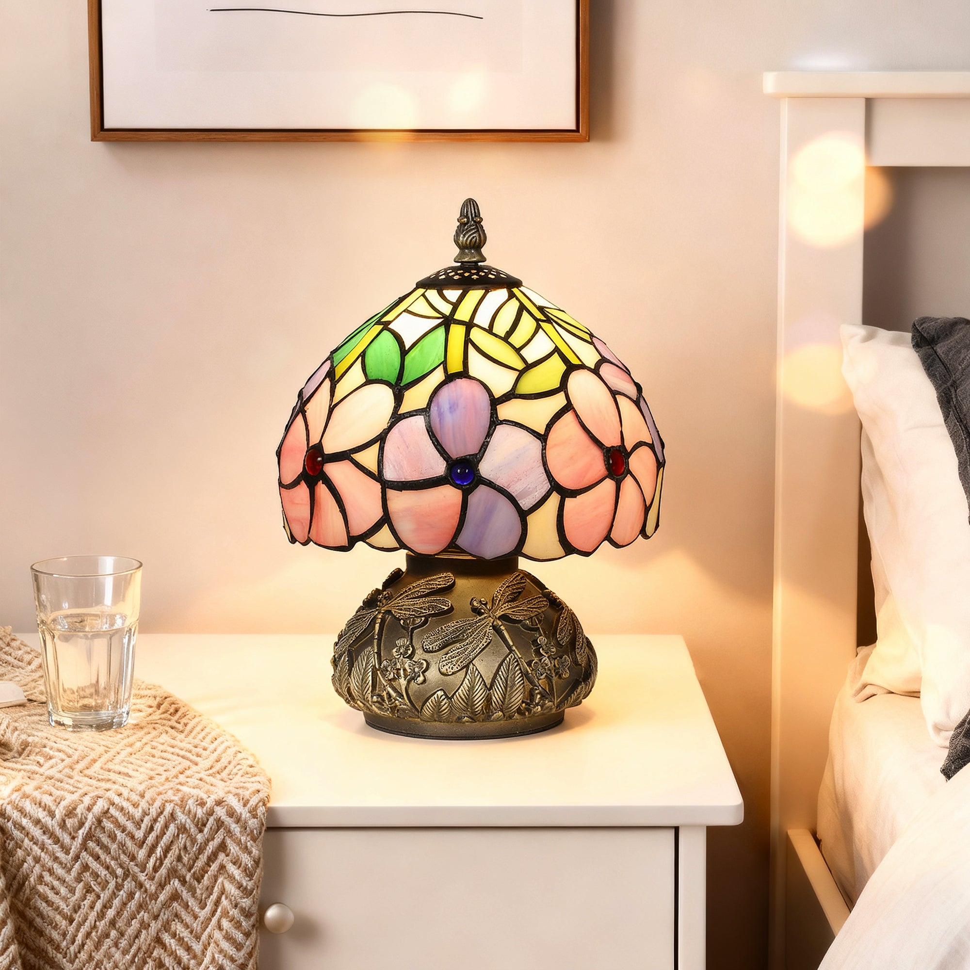 Kozy Tiffany-Style Table Lamp with Sculpted Dragonfly Base, Handcrafted Antique Stained Glass Bedside Lamp for Living Room and Bedroom, E27 Socket, Pink