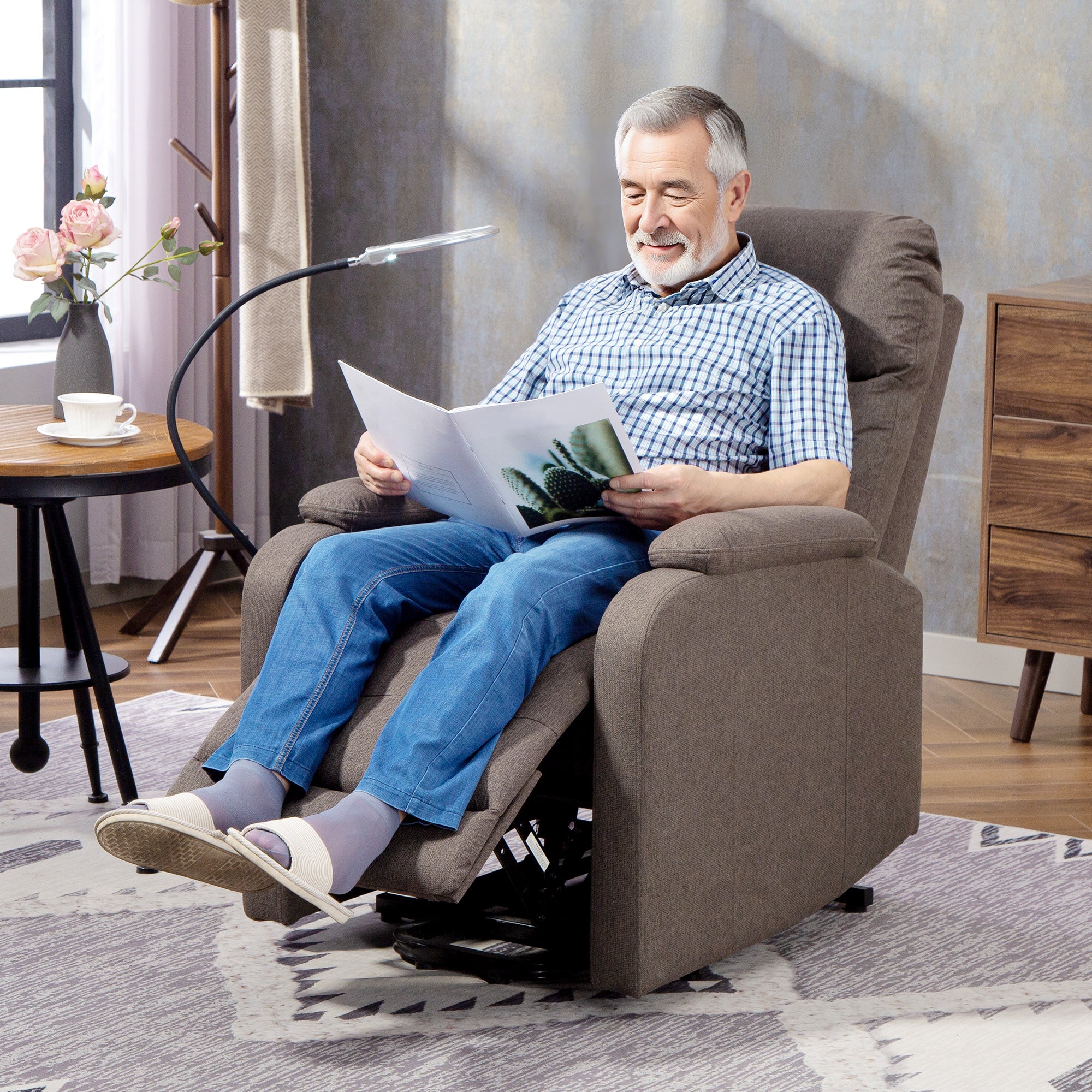 Kozy - Electric Rise/Recline Armchair, with Reading Light - Brown