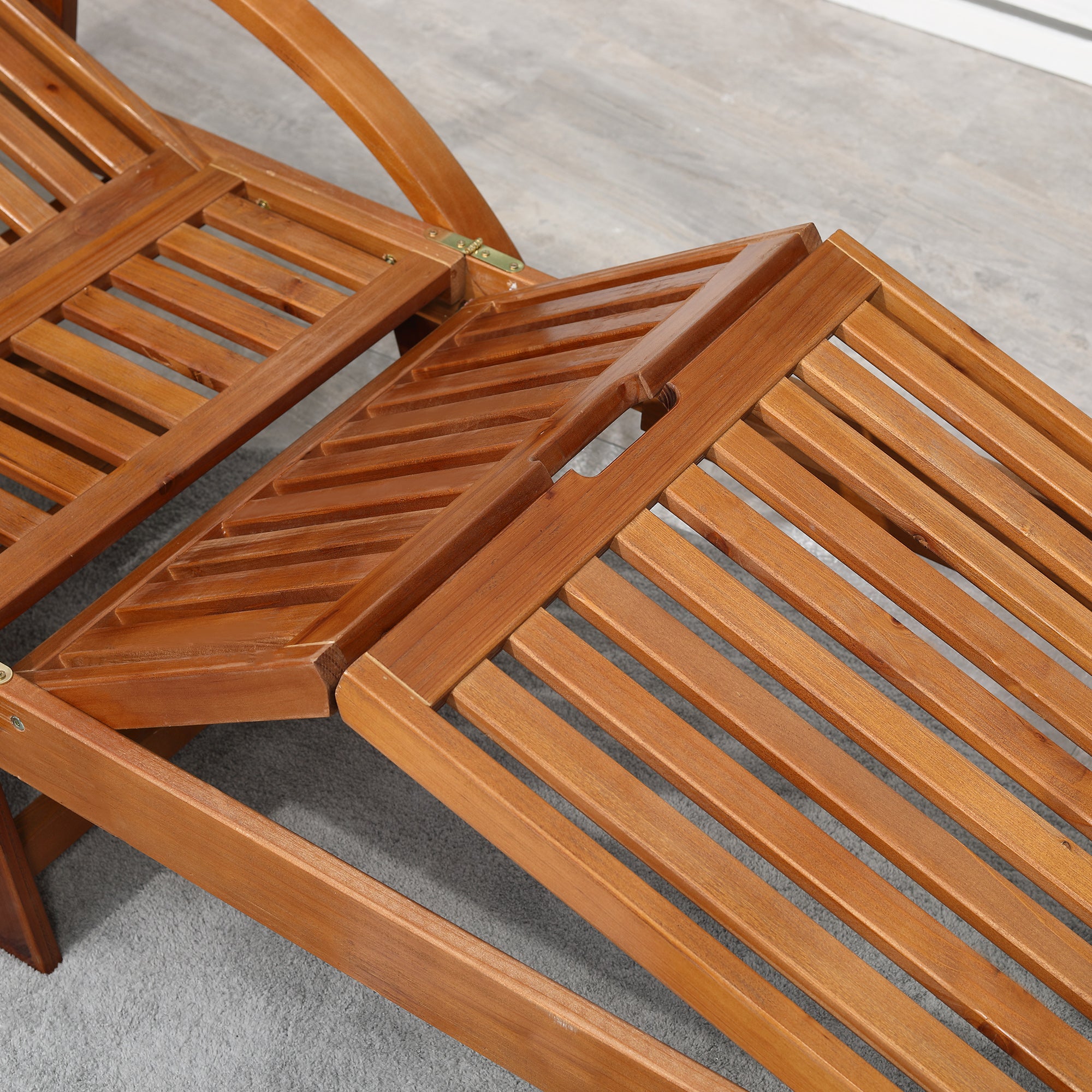 Kozy Folding Wooden Sun Lounger, 4-Level Adjustable Garden Lounger Recliner with Side Tray and Wheels, Outdoor Reclining Sunbed with Slatted Seat and Armrests for Patio, Terrace, Teak