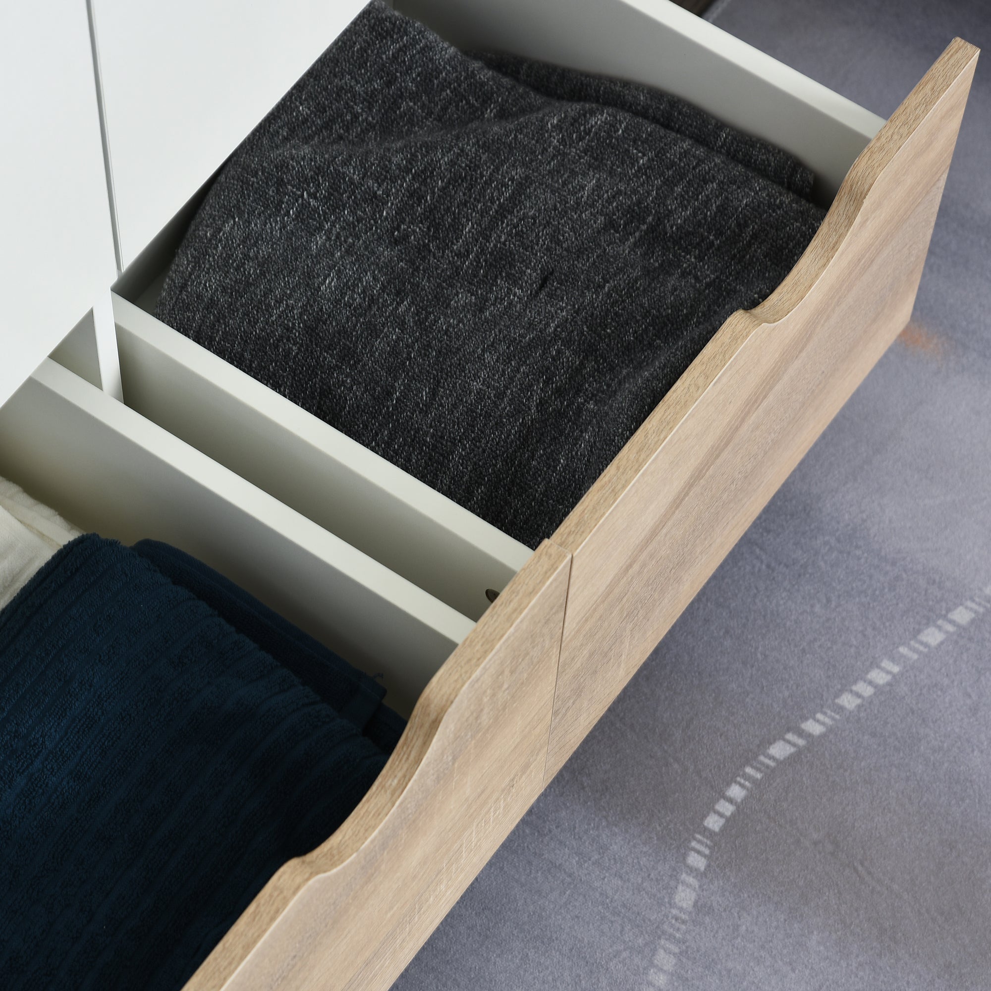 Kozy 2-Door Clothes Wardrobe w/ Rail Shelf 2 Drawers Wood Feet Elegant Home Storage Organisation Furniture Dresses Coats Blankets Shoes White