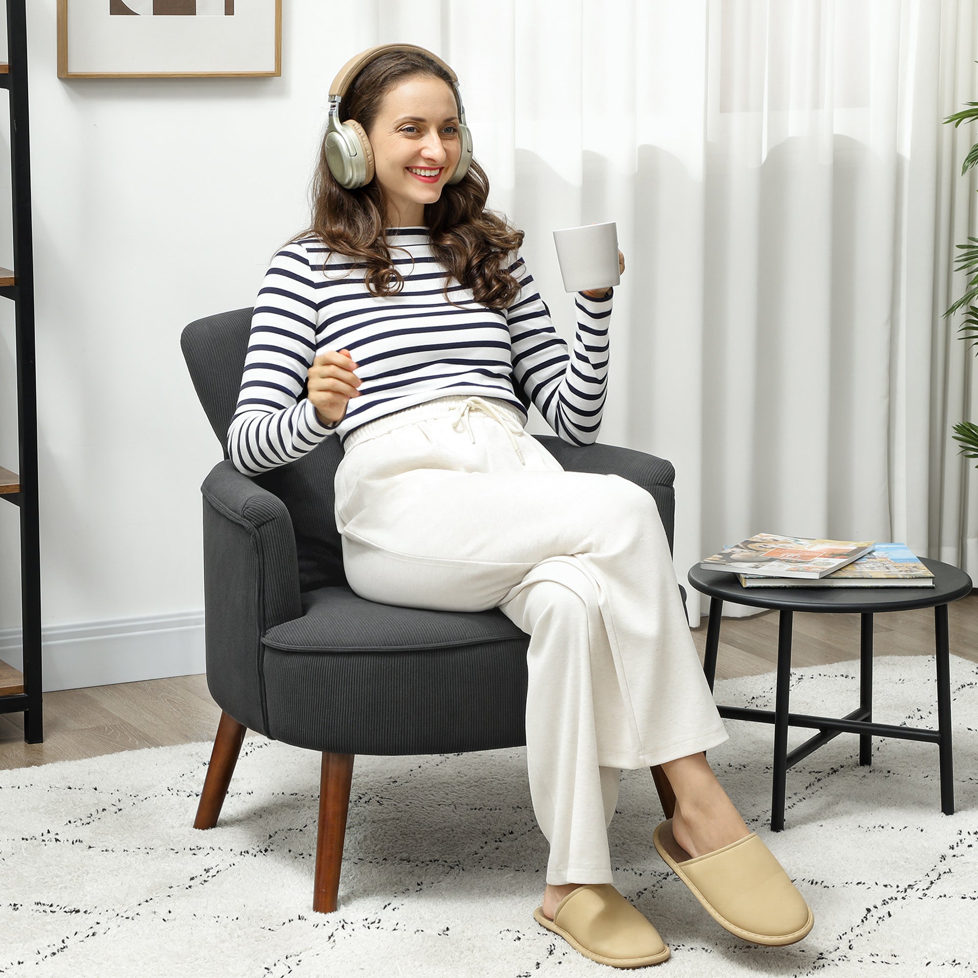 Kozy Corduroy Retro Accent Chair - Black